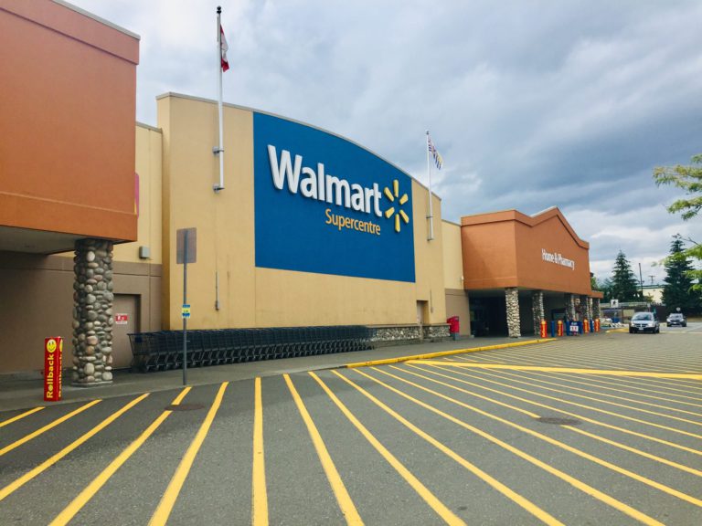 Walmart Workers to Receive COVID-19 Bonus