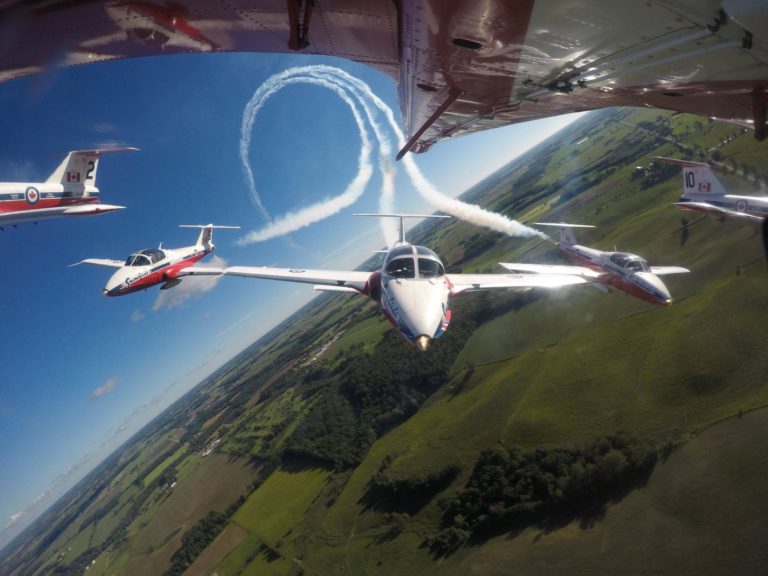 Snowbirds returning to 19 Wing Comox for spring training