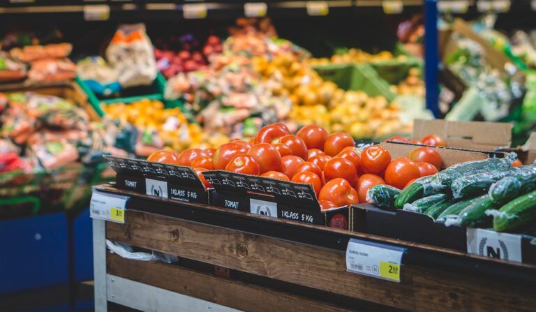 Two Vancouver Island grocery chains merging next week