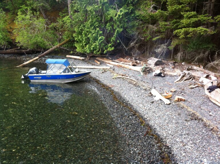 Drain your boat before transport — it’s now the law in BC