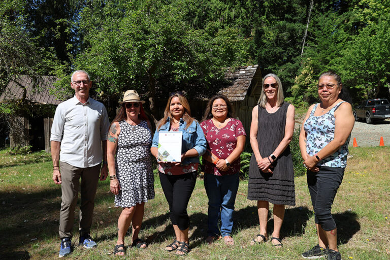 UVic, Ts’uubaa-asatx Nation pen agreement on education, research and community engagement