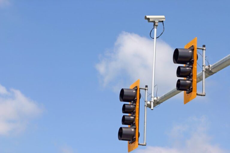 Treat the intersection as a four-way stop, City of Duncan 